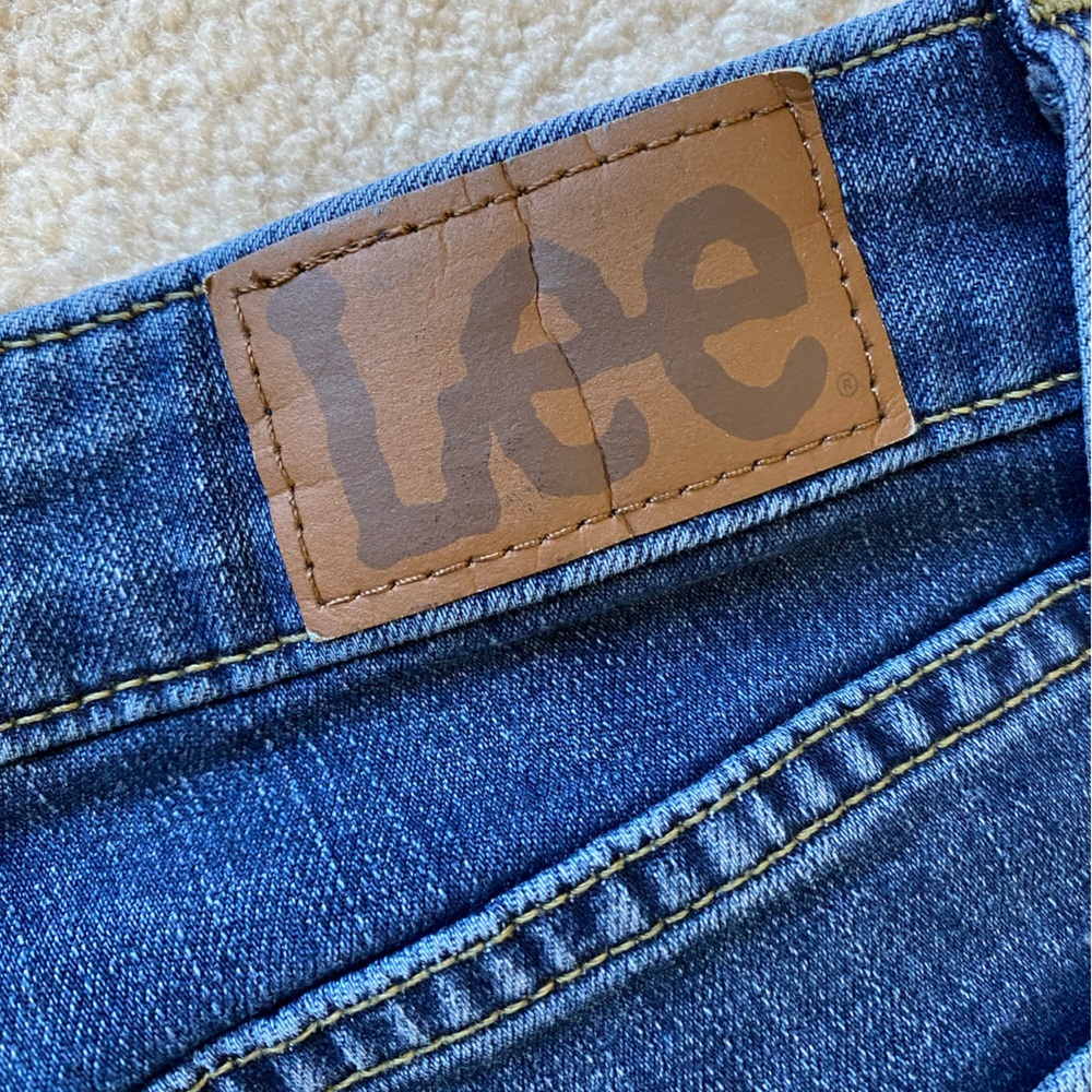 LEE Legendary Regular Fit Mid Rise Five-Pocket Stretch Denim Capri Jeans Size 12 - Picture 4 of 12